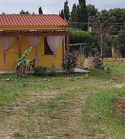 לינה וארוחת בוקר Mareva *